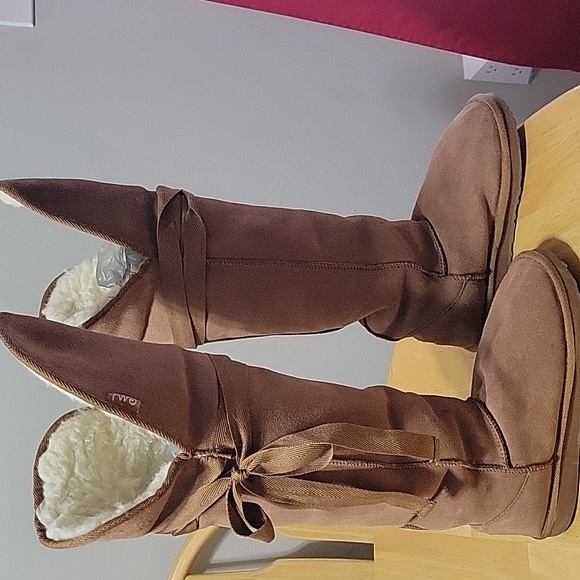 Tall Overknee EMU Boots - Picture 2 of 11